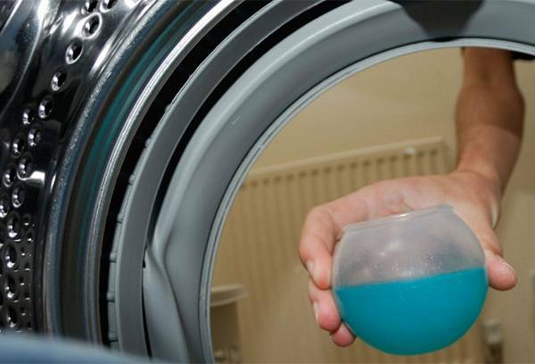 Hvordan vaske en sintepon teppe i en vaskemaskin - kan det gjøres ved høye temperaturer?