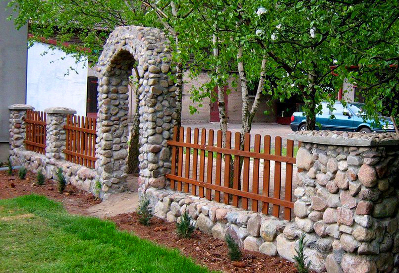 Zid iz ruševin je odličen za srednje velik kamen