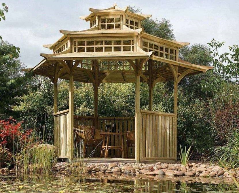 Holzpavillon im japanischen Stil