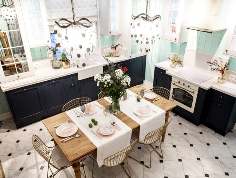 ענייני צבע: עיצוב מושלם של חדר האוכל במטבח בבית אלופת העולם באתלטיקה יולנדה חן