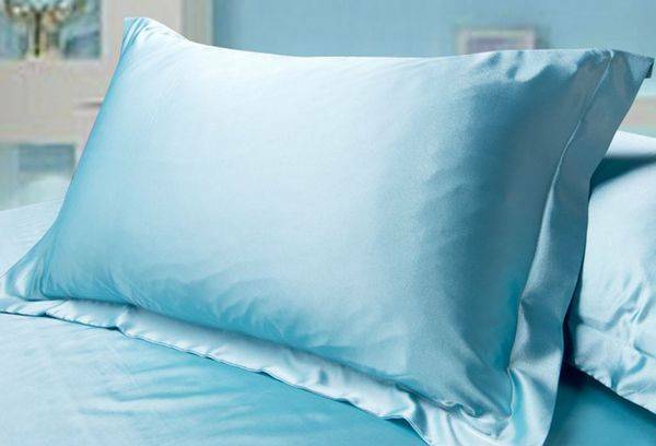 Jaké jsou nejlepší polštáře pro spánek, jak si vybrat, typy, plniva, požadavky