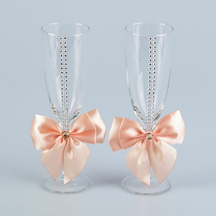 A set of wedding glasses for whipping " Elite" with a bow and rhinestones, 2 pcs., Peach
