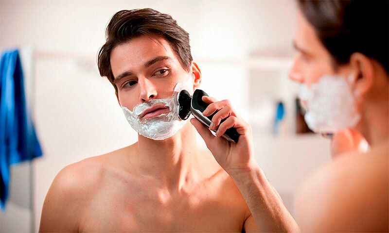 How to choose an electric shaver for sensitive skin and stiff bristles