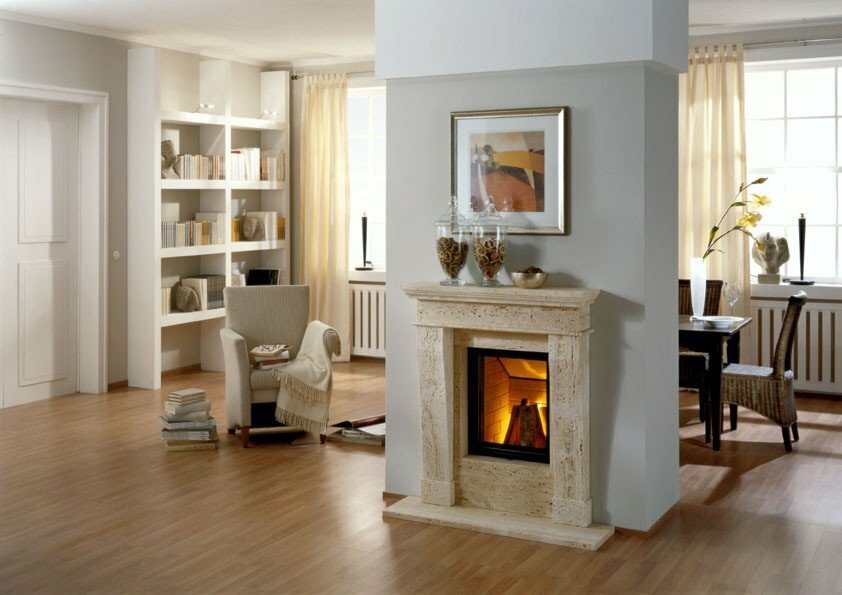 Island false fireplace in the interior of the living room