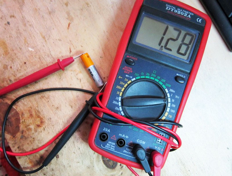 If you are examining a battery, then if the reading is less than 0.3 A, you can discard this battery. Batteries with a current of up to 0.7 can be put into the remote control, and those that give the result above can be used for more serious tasks