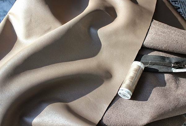 Ako vyhladzovať koženku bez poškodenia výrobku?( 7 spôsobov)