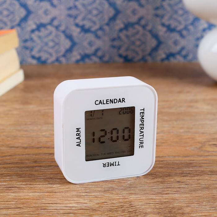 Despertador electrónico con acelerómetro, termómetro y calendario, 7x7 cm, 2aaa