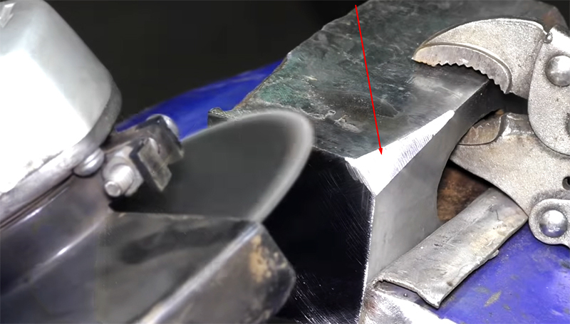Restaurierung eines ausgedienten Werkzeugs: Vorschlaghammer, Schaufel erneuern und wie man es macht