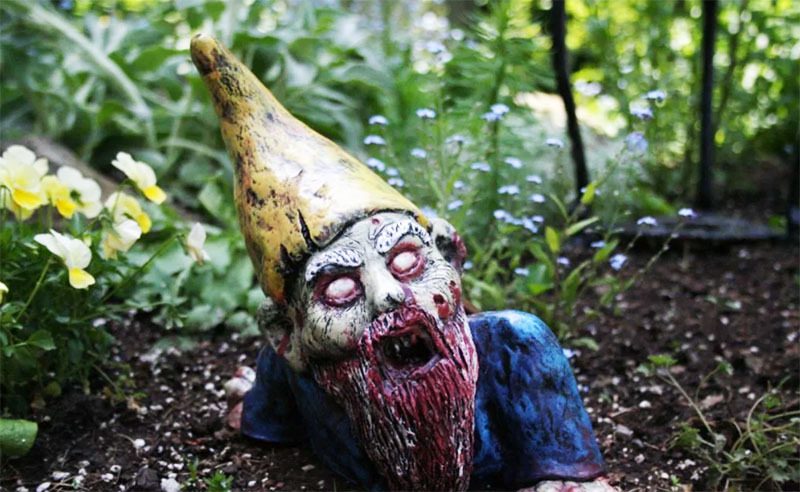 Oddly enough, a collection of zombie gnomes is gaining popularity. Many people order such sculptures as opposed to adorable bunnies and other cute sculptures for the garden. It's hard to understand what drives these people. If you walk in such a garden in the evening, you won't want to sleep for a long time.