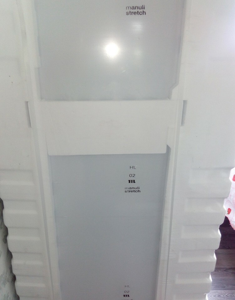 Uzticams un lēts modelis no uzticama zīmola: ledusskapja Indesit DF 4180 W apskats