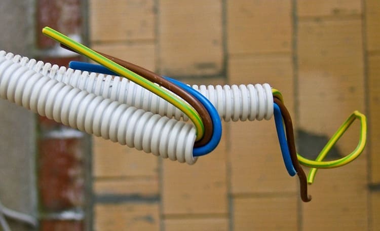 Las redes eléctricas antiguas no tienen la capacidad de conectar disyuntores