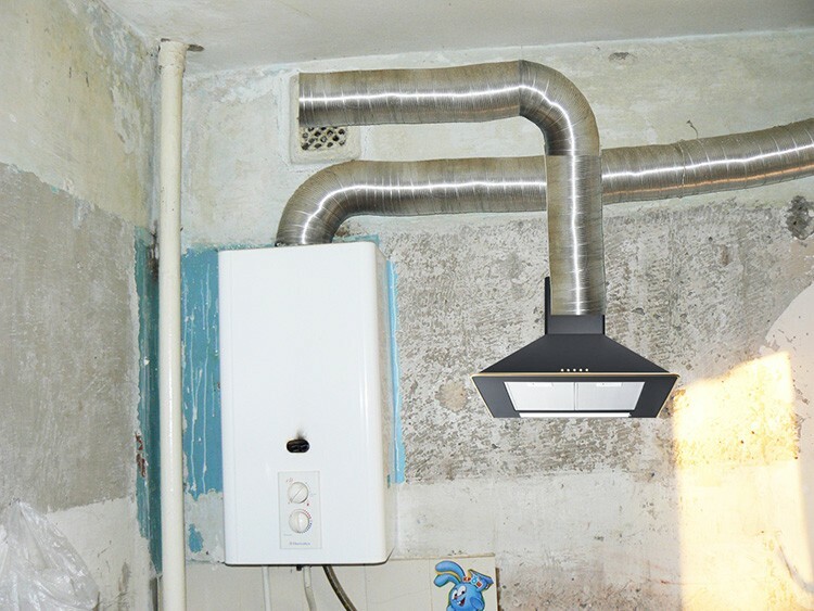 När du installerar gasvattenvärmare hemma, kom ihåg behovet av att använda trefasledningar.