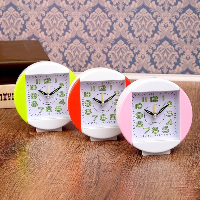 Reloj despertador redondo con tasas de color, mezcla, 5 * 11 * 10.5