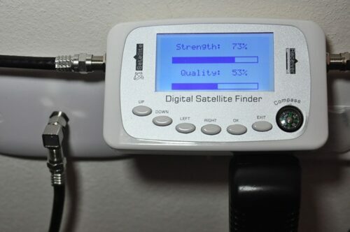 SatFinder - this priborchik will easily adjust the antenna direction and catch the best signal