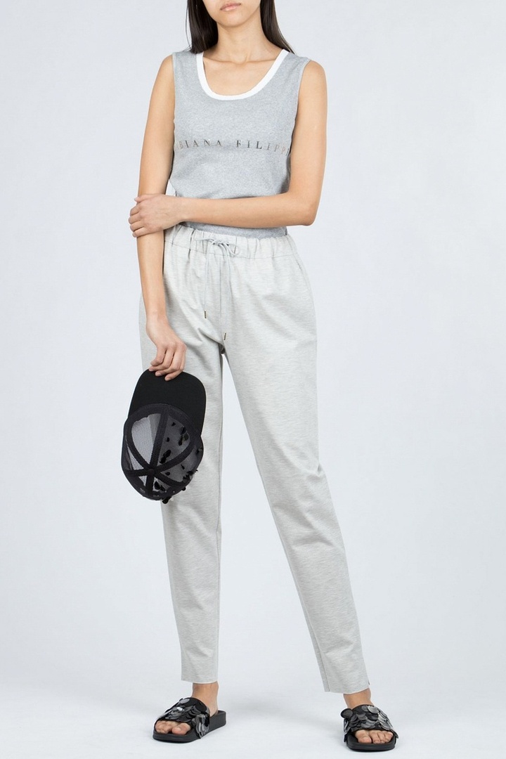 Knitted gray trousers with elastic