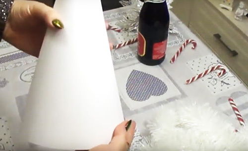 Come decorare una bottiglia di champagne in modo originale per il nuovo anno
