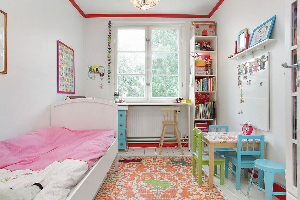 Komfortabelt værelse med et areal på 15 kvm til en pige
