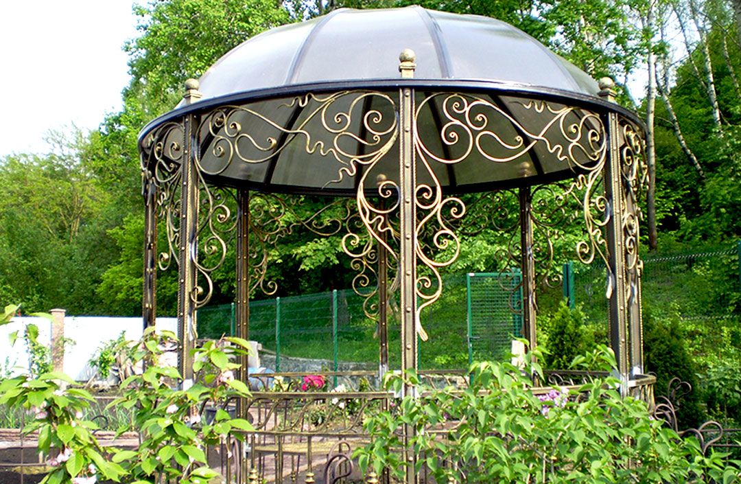 Round country arbor with openwork forging