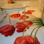 Tulpės ant grindų