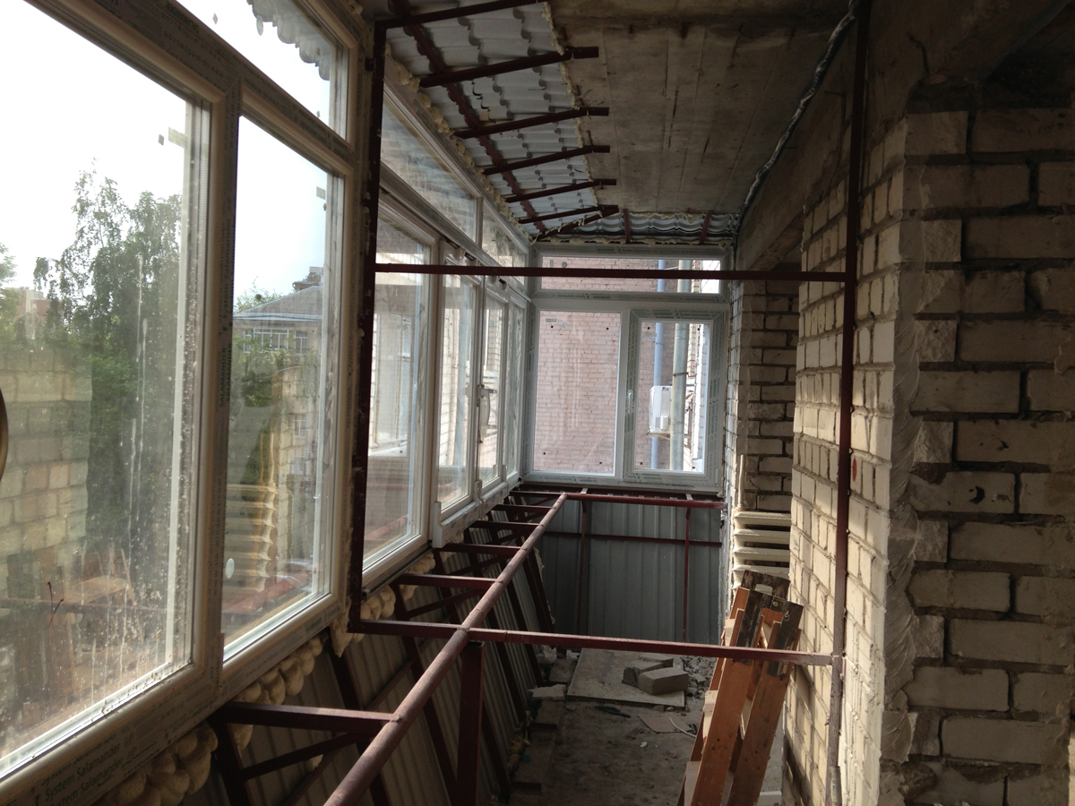 Expandera balkongen: metoder för att öka utrymmet, fotoexempel på interiören
