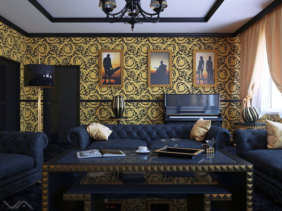 Blå møbler i stuen med gyldent tapet
