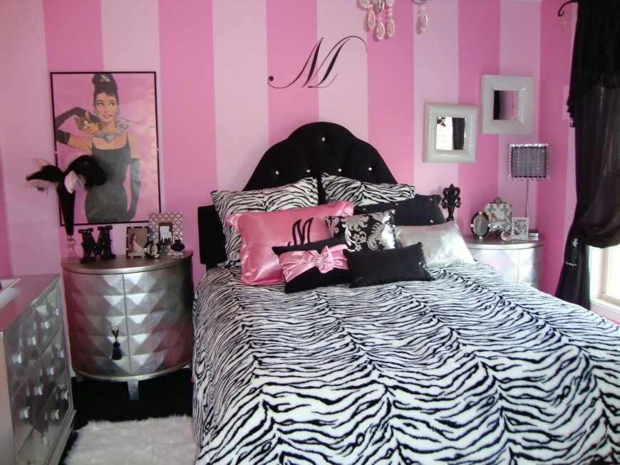 siva ružičasta spavaća soba s crnom