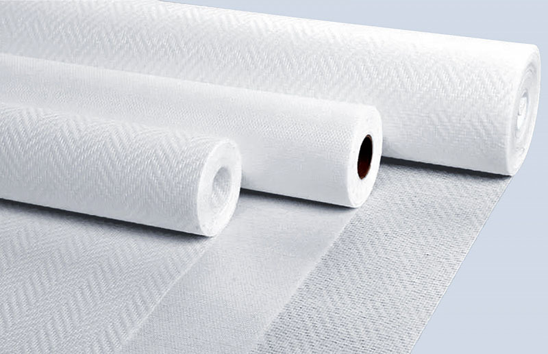 Dies ist ein gewebtes Material, und jede Faser hält an der Decke und verhindert, dass der gesamte Stoff abgerissen wird.