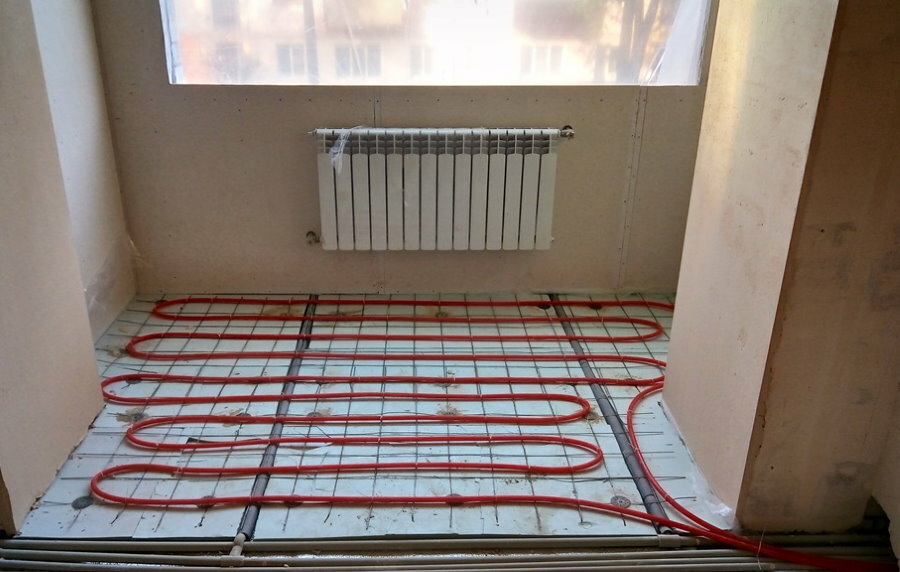 Instalação de piso de água quente na varanda