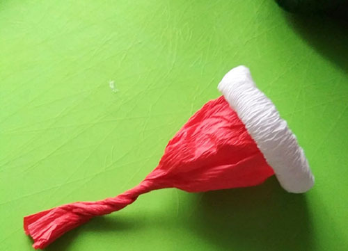 Hurda malzemelerden DIY Noel ağacı