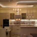 LED svetilka za omare v kuhinji: osvetlitev delovnega prostora za pomoč gostitelji - prednosti in slabosti