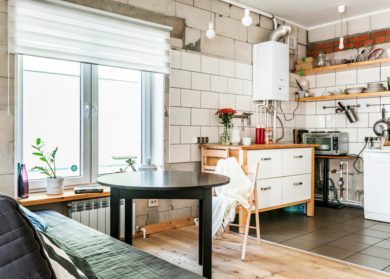 Katya Pavlova ir jos namai: vieta, išdėstymas, dizainas, medžiagos, apdaila, baldai, apšvietimas, spalva