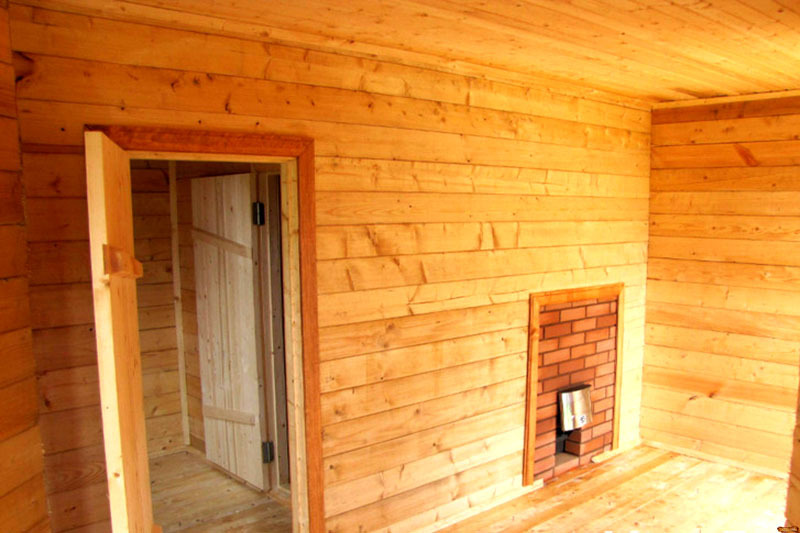 Heel vaak is dit het materiaal waarmee sauna's en stoomcabines worden afgewerkt.
